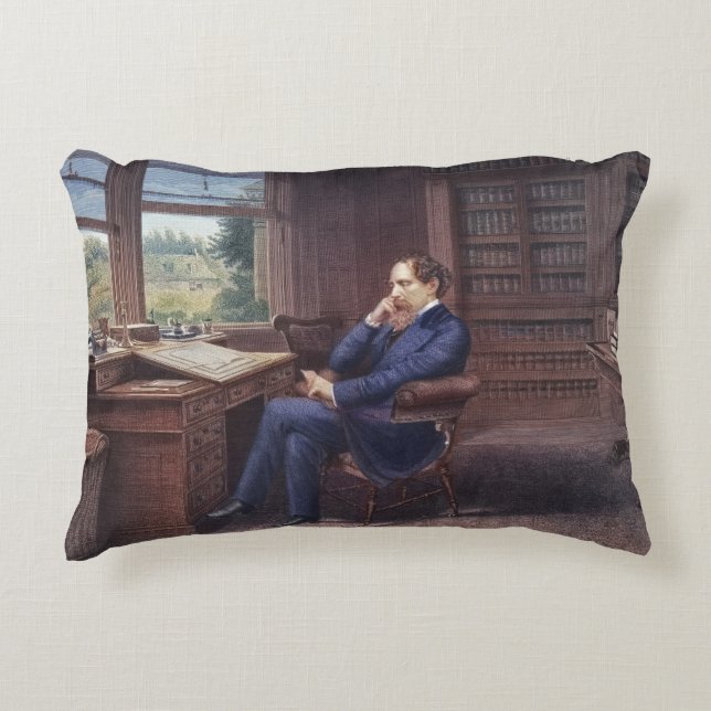 Almofada Decorativa Charles Dickens em seu estudo (Frente)