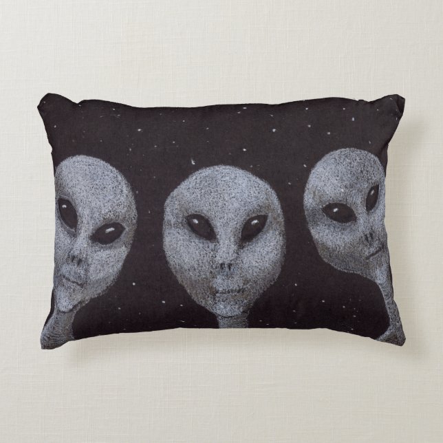 Almofada Decorativa Cinza alienígena (Frente)