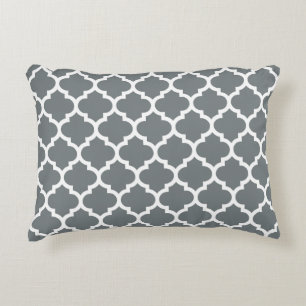 Almofada Decorativa Cinza Carvão Padrão Quatrefoil Marroquino #5