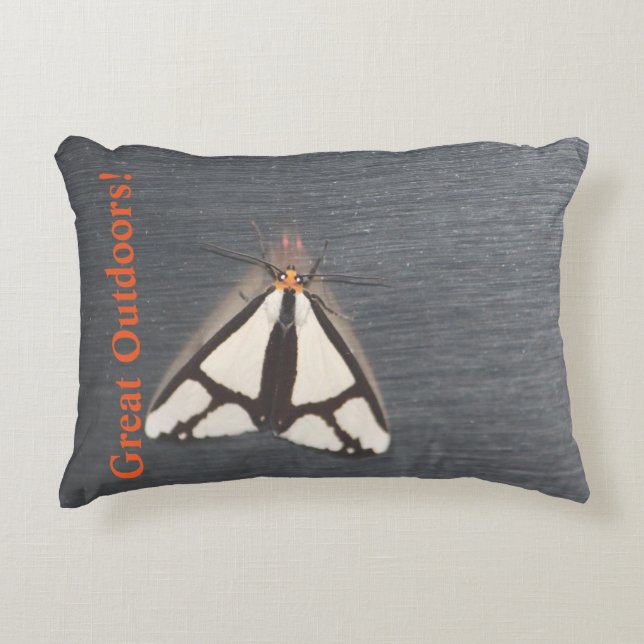 Almofada Decorativa Cinza Preta E Laranja (Frente)