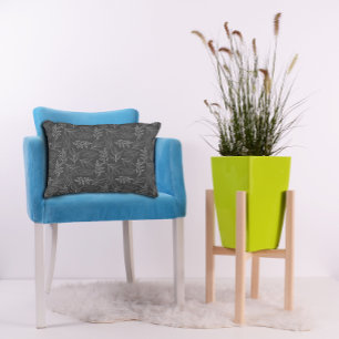 Almofada Decorativa Cinzas escuras com padrão de folhas brancas Traves
