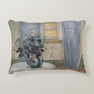Almofada Decorativa Clematite Azul no Estúdio do Artista, Anna Ancher