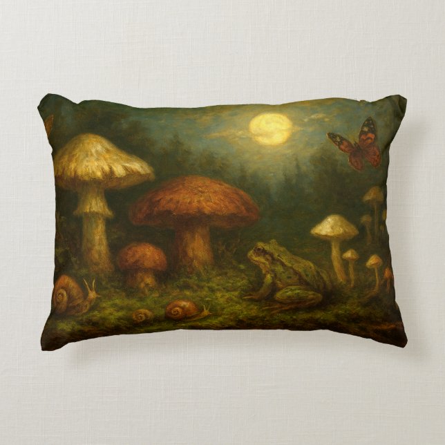 Almofada Decorativa Cogumelos Goblincore, Caracóis & Rã ao Luar (Frente)