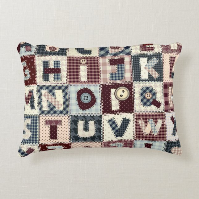 Almofada Decorativa Conjunto de letras alfabéticas no estilo de patch. (Frente)