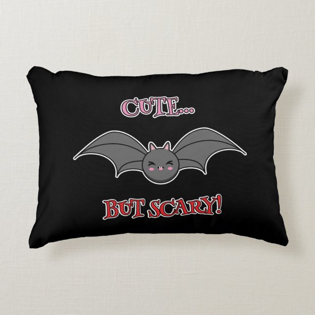 Almofada Decorativa Cute but Scary Bat (Frente)