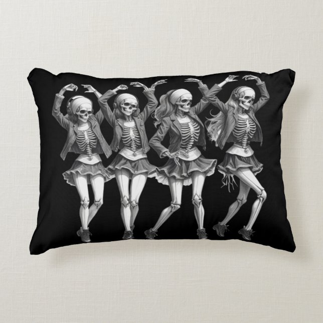 Almofada Decorativa Dança de Mulheres Mortais (Frente)