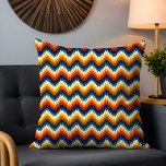 Almofada Decorativa do Travesseiro decorativo com<br><div class="desc">Um toque de retrato nesta design de ziguezague angular moderna. Projetado para você pelo Evco Studio.</div>