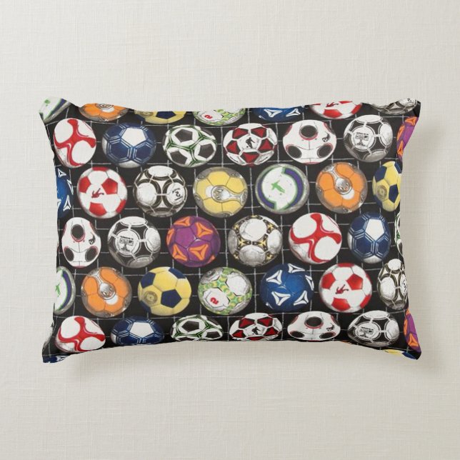 Almofada Decorativa É preciso bolas para jogar futebol (Frente)