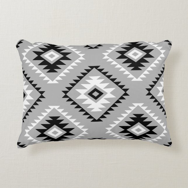 Almofada Decorativa Estilo Aztec Motif Grande Padrão Cinza Branca Pret (Frente)