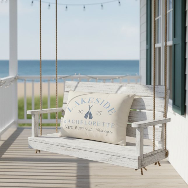 Almofada Decorativa Fim de Semana do Lago Clássico Bachelorette Girls (Kick back at the lake with this coastal Classic Lake Bachelorette Girls Weekend Accent Pillow!)