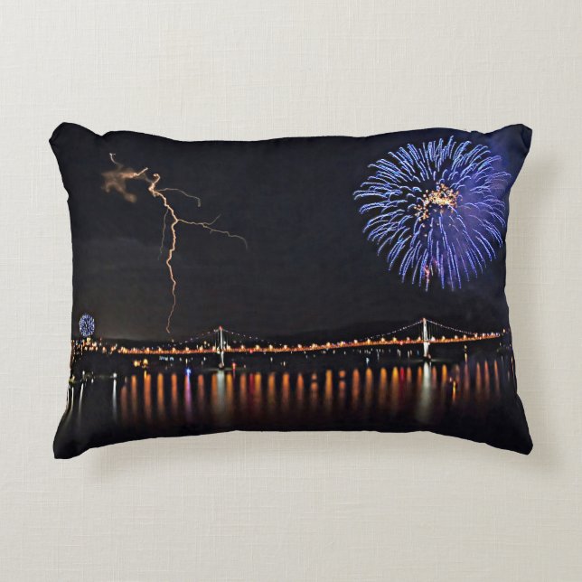 Almofada Decorativa Fireworks Com Relâmpago (Frente)