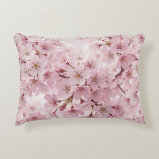 Almofada Decorativa 🌸 Flor de Cerejeira Rosa Suave Elegância de Prima