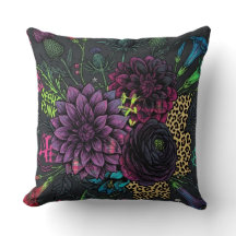 Almofada Decorativa Floral Dark Cyberpunk - Ousada