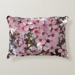 Almofada Decorativa Flores cor-de-rosa na árvore de florescência