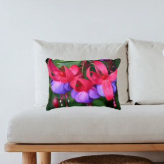 Almofada Decorativa Flores de Fúchsia Roxas com Sepais Rosa Floral