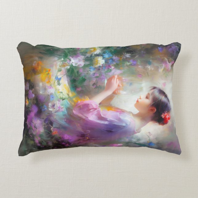 Almofada Decorativa Garota admirando uma flor em suas mãos (Frente)