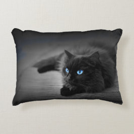 Almofada Decorativa Gato Preto com Olhos Azuis Marcantes – Acento Feli