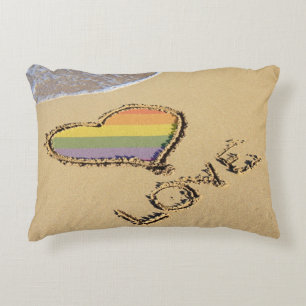 Almofada Decorativa Gay Rainbow Amor Coração Na Areia
