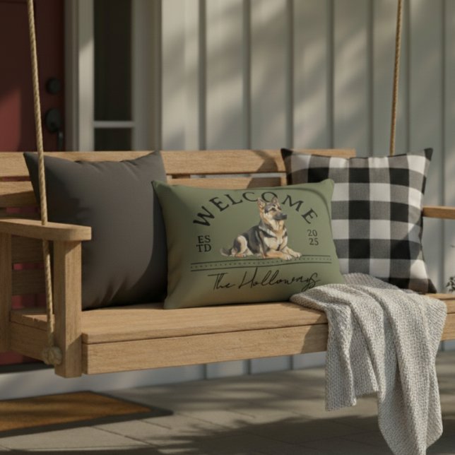 Almofada Decorativa German shepherd Personalizar Nome da Família Bem-v (Welcome guest to your home with this German Shepherd Custom Family Name Welcome Throw Pillow!)