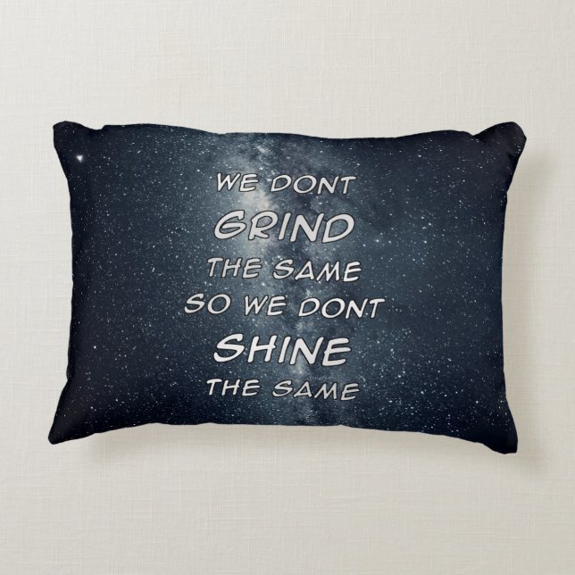 Almofada Decorativa Grind & Shine Stars Inspiração Motivacional (Verso)