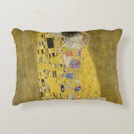 Almofada Decorativa Gustav Klimt - The Biss<br><div class="desc">Kuss Beijo/Der - Gustav Klimt em 1907-1908</div>