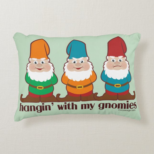Almofada Decorativa Hangin com meu Gnomies (Frente)