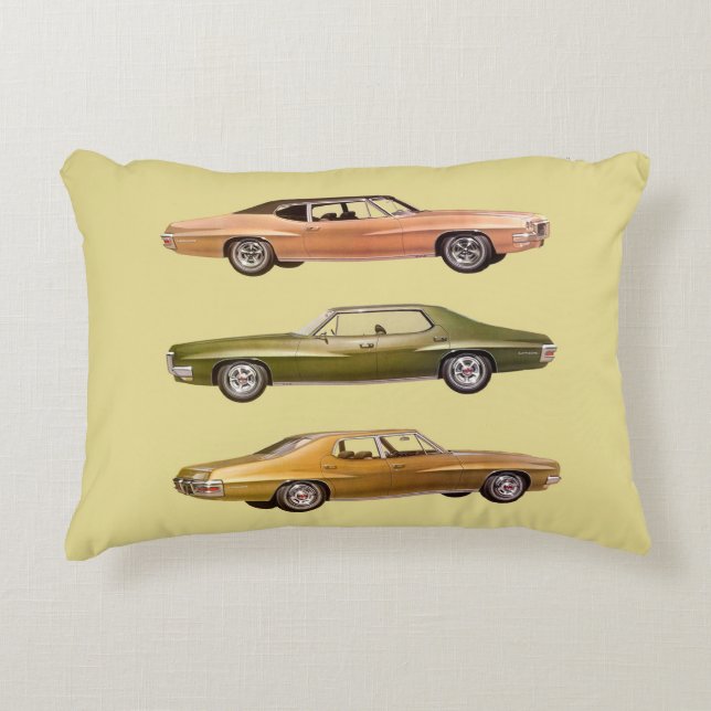 Almofada Decorativa impressão de 1970 três carros musculares (Frente)
