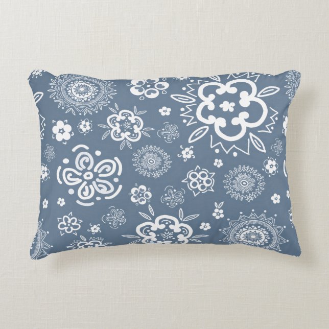 Almofada Decorativa Jardim Crepúsculo - Uma Dança Floral Tradicional (Frente)