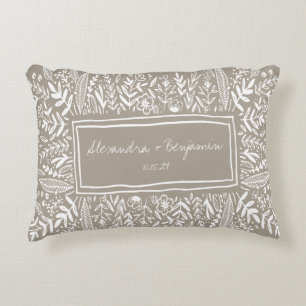 Almofada Decorativa Jardim Floral em Borda Bege Personalizado Casament