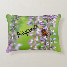 Almofada Decorativa Joaninha em flor roxa   -   