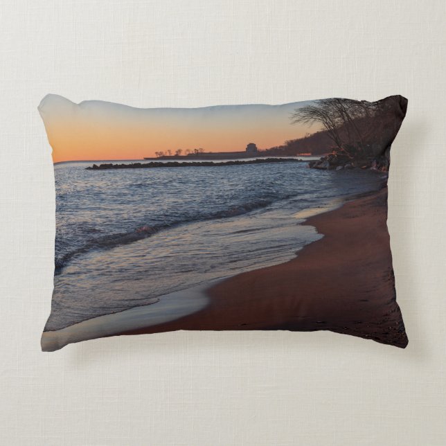 Almofada Decorativa lago micMichigan milwaukee da costa norte em daybr (Frente)