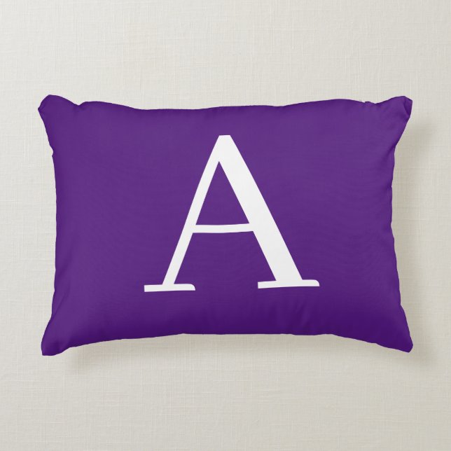 Almofada Decorativa Letra inicial Monograma Estilo moderno roxo (Frente)