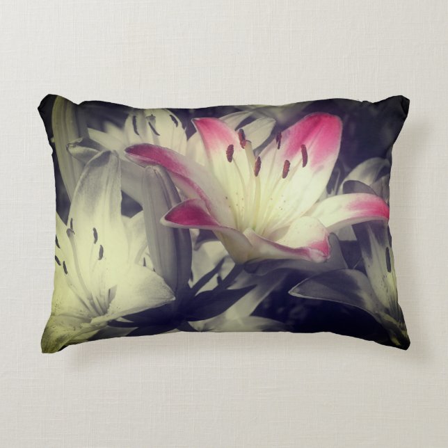 Almofada Decorativa Lily Flowers Preto E Branco - Cor Parcial   (Frente)