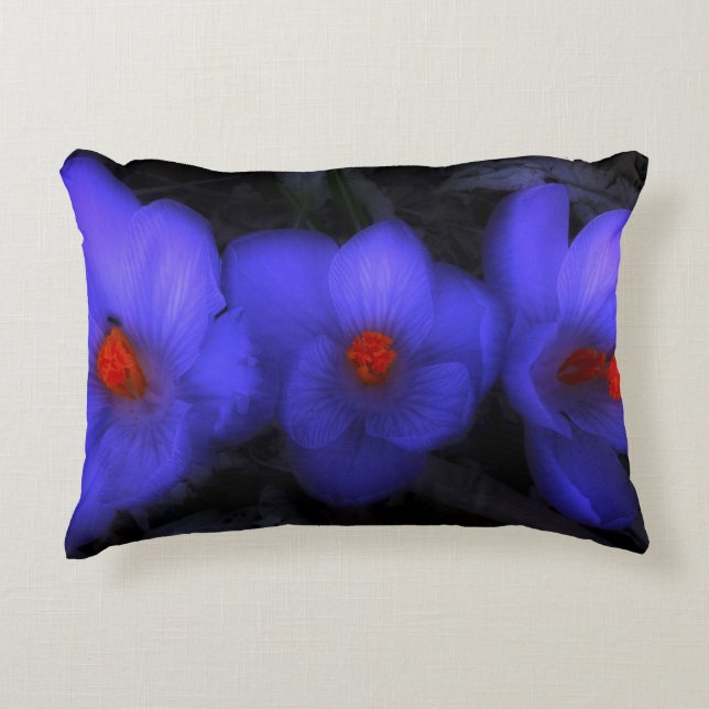 Almofada Decorativa Lindos Blooms de Crocus Roxo (Frente)