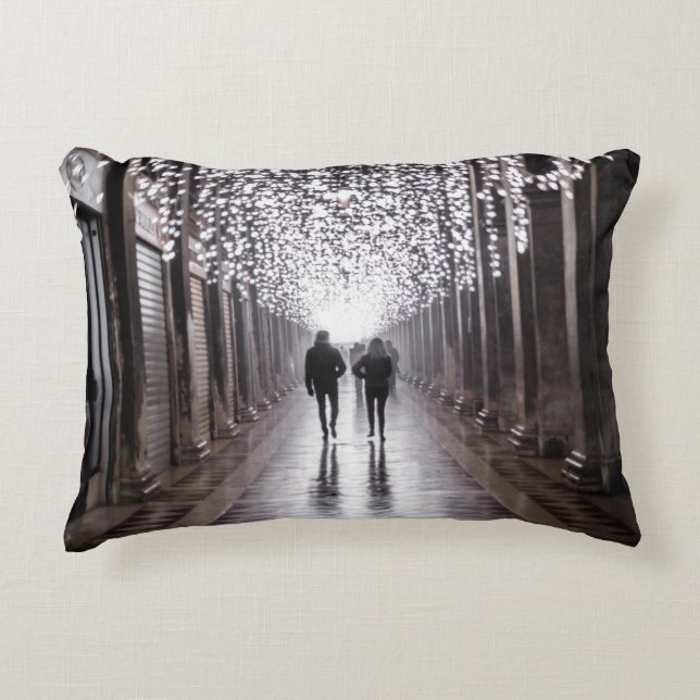 Almofada Decorativa Luz, sombras e simetria - sepia (Frente)