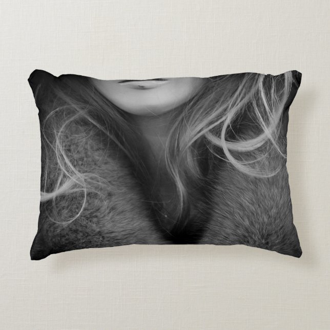 Almofada Decorativa Mannequim em preto e branco (Frente)