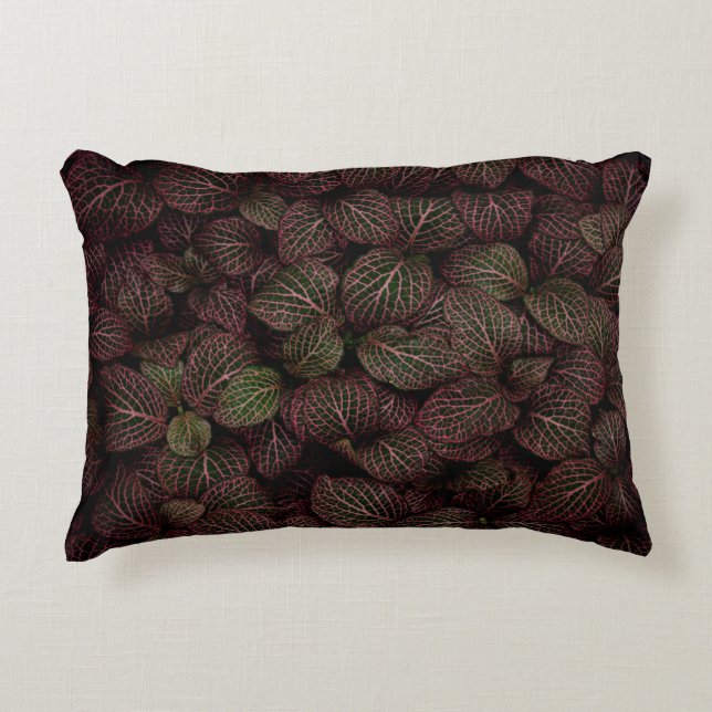 ALMOFADA DECORATIVA MAROON PETALED FLOWER (Frente)