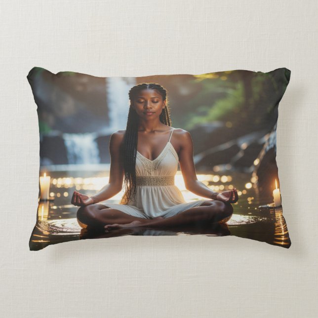ALMOFADA DECORATIVA MEDITATION - YOGA - WELLNESS - CARPE DIEM (Frente)