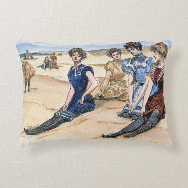Almofada Decorativa Meninas de Gibson na praia, 1900 (Frente)