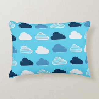 Almofada Decorativa Minimal Clouds Pattern – Blue Sky Vibes