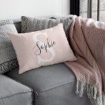 Almofada Decorativa Nome Personalizado Moderno Monograma Pastel Rosa<br><div class="desc">Nome Personalizado Moderno Monograma Pastel Rosa</div>