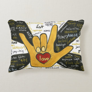 Almofada Decorativa O Amor Não Precisa De Tradução