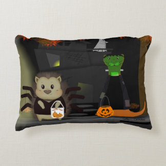 Almofada Decorativa Oliver A Lontra Fazendo Doce ou Travessura com seu