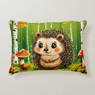 Almofada Decorativa ouriço Fofo Com Fundo de Floresta Verde