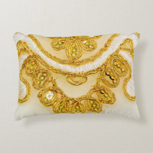 Almofada Decorativa Ouro de faixa amarela de renda. Textura de fundo,