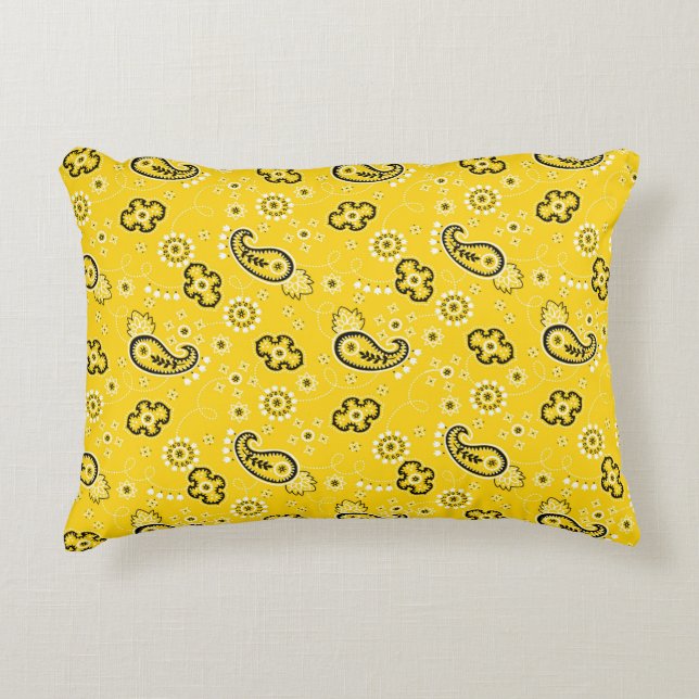Almofada Decorativa Padrão de Bandana Amarelo - Diversão Retroativa Mo (Frente)