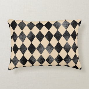 Almofada Decorativa Padrão de Diamante Negro e Creme Whimsical