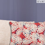 Almofada Decorativa Padrão de Monstera Tropical Moderna<br><div class="desc">Elevem a decoração do seu quarto com nosso moderno Travesseiro de Destaque de Padrão Monstera em Marinho e Coral. Este travesseiro de sotaque de na moda e alta qualidade apresenta uma combinação serena de cores tranquilas e o charme vibrante das folhas de monstera. É a adição perfeita ao seu quarto,...</div>
