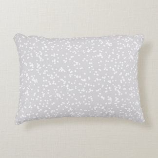 Almofada Decorativa Padrão de Pontos Ditsy - Branco sobre Cinza-Prata