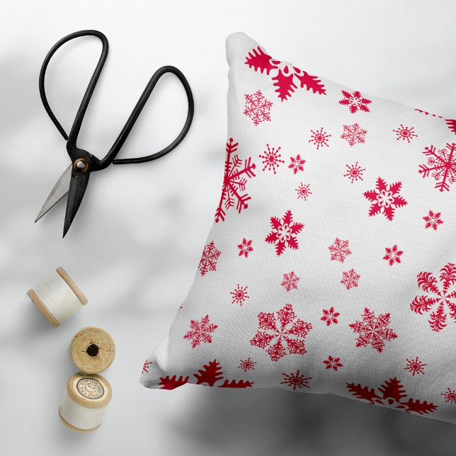 Almofada Decorativa Padrão do Floco de Neve, Flocos de Neve Vermelhos, (Criador carregado)